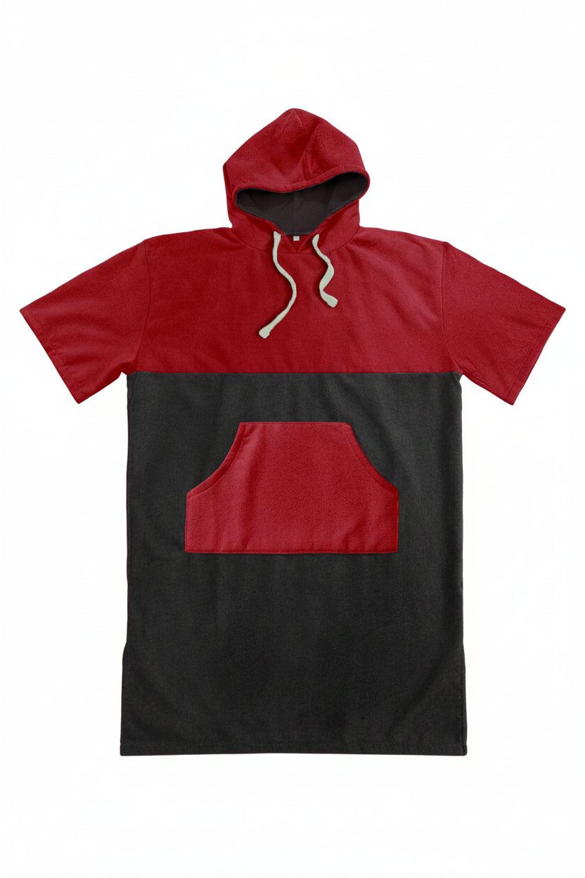 Poncho til isbading Skifteponcho i rødt og grått til isbading laget av miljøvennlig tykk mikrofiber