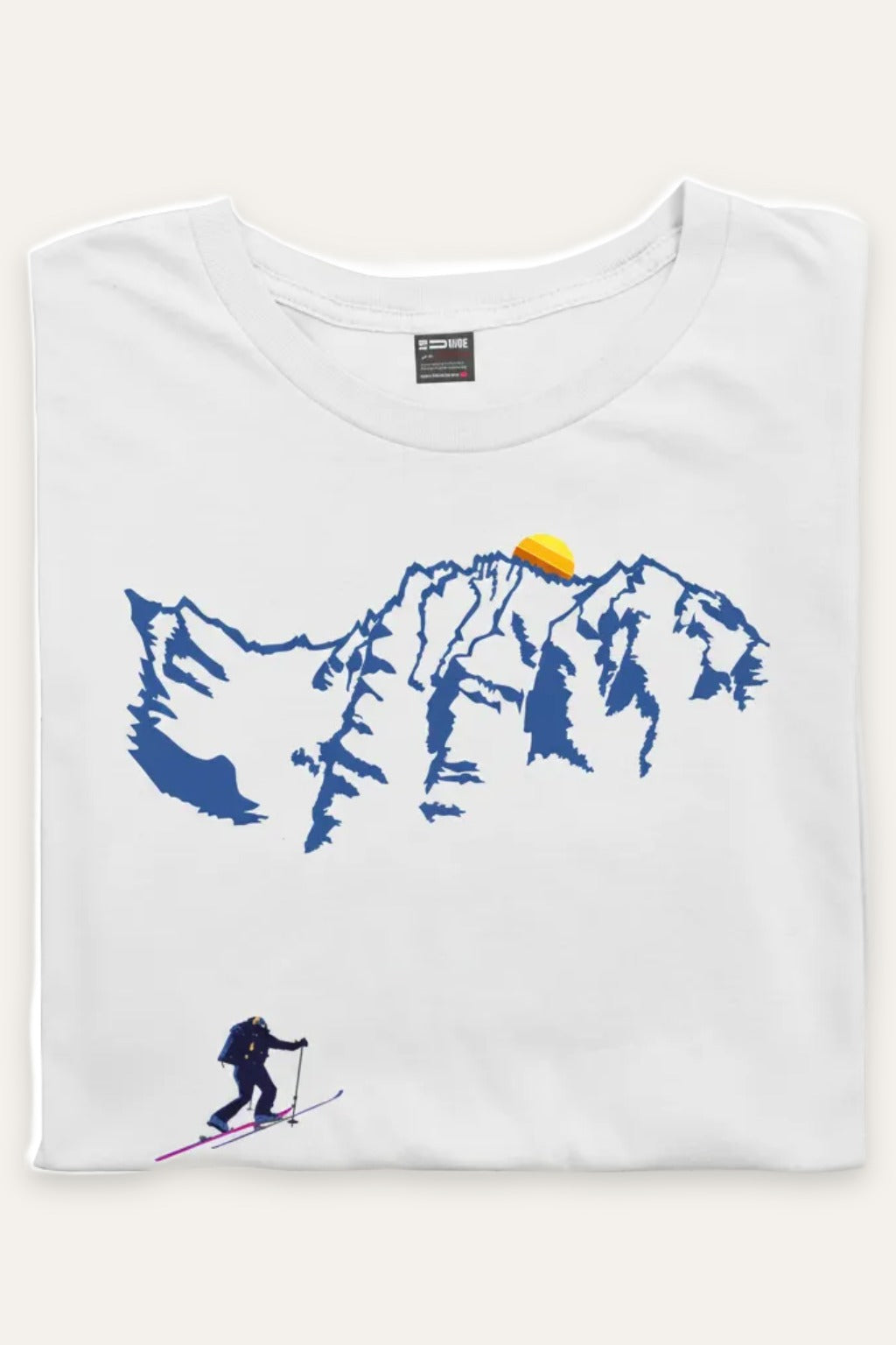 Sammenbrettet Earlybird t-skjorte unisex i hvit – viser trykket – Fjord Vibes