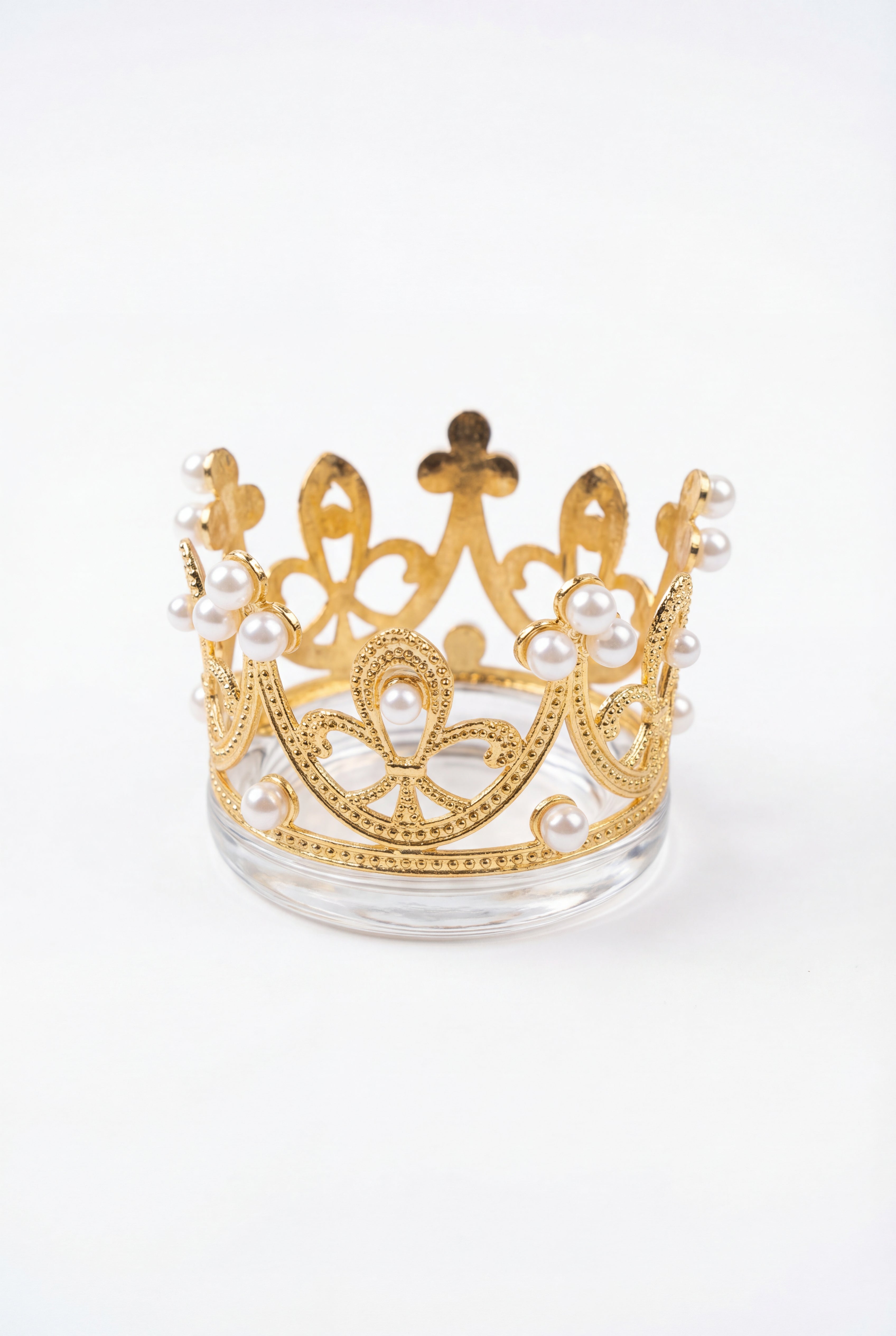 gull-farget pyntekrone til prosecco kopp med hull til sugerør