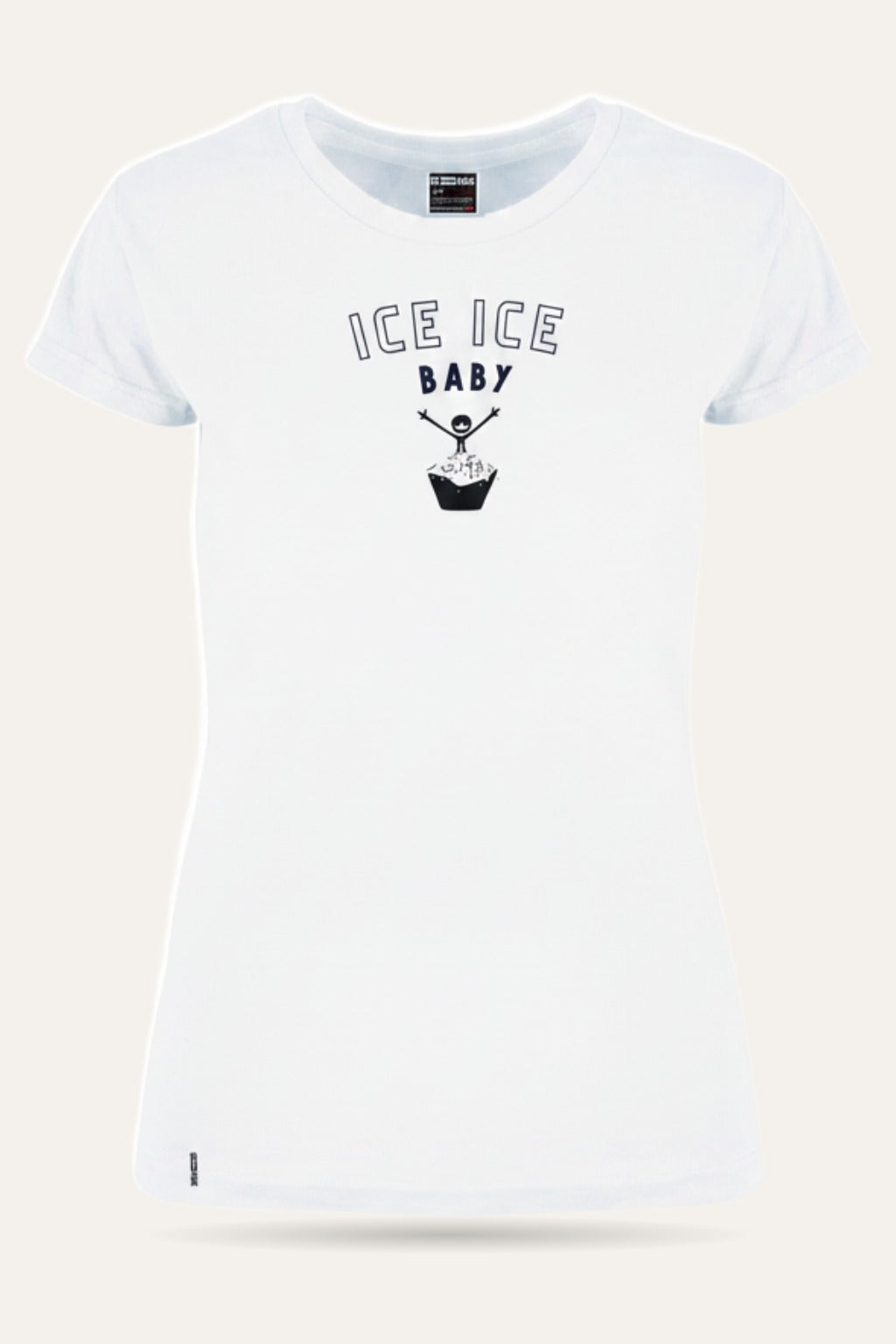 Ice Ice Baby Isbading t-skjorte dame i hvit sett forfra – viser passform og trykk – Fjord Vibes