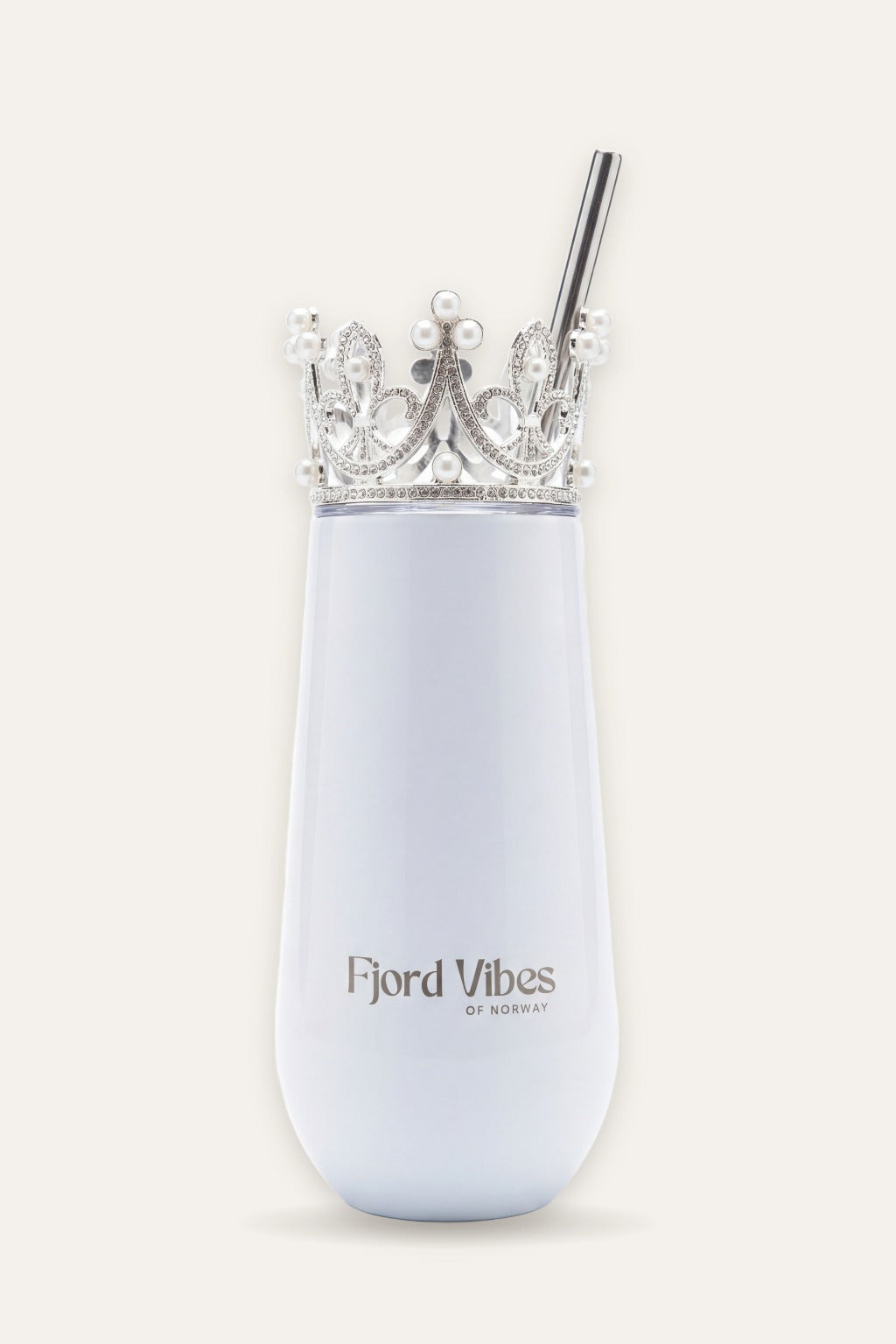 Hvit prosecco termokopp med sølvfarget prinsessekrone og sugerør – Fjord Vibes