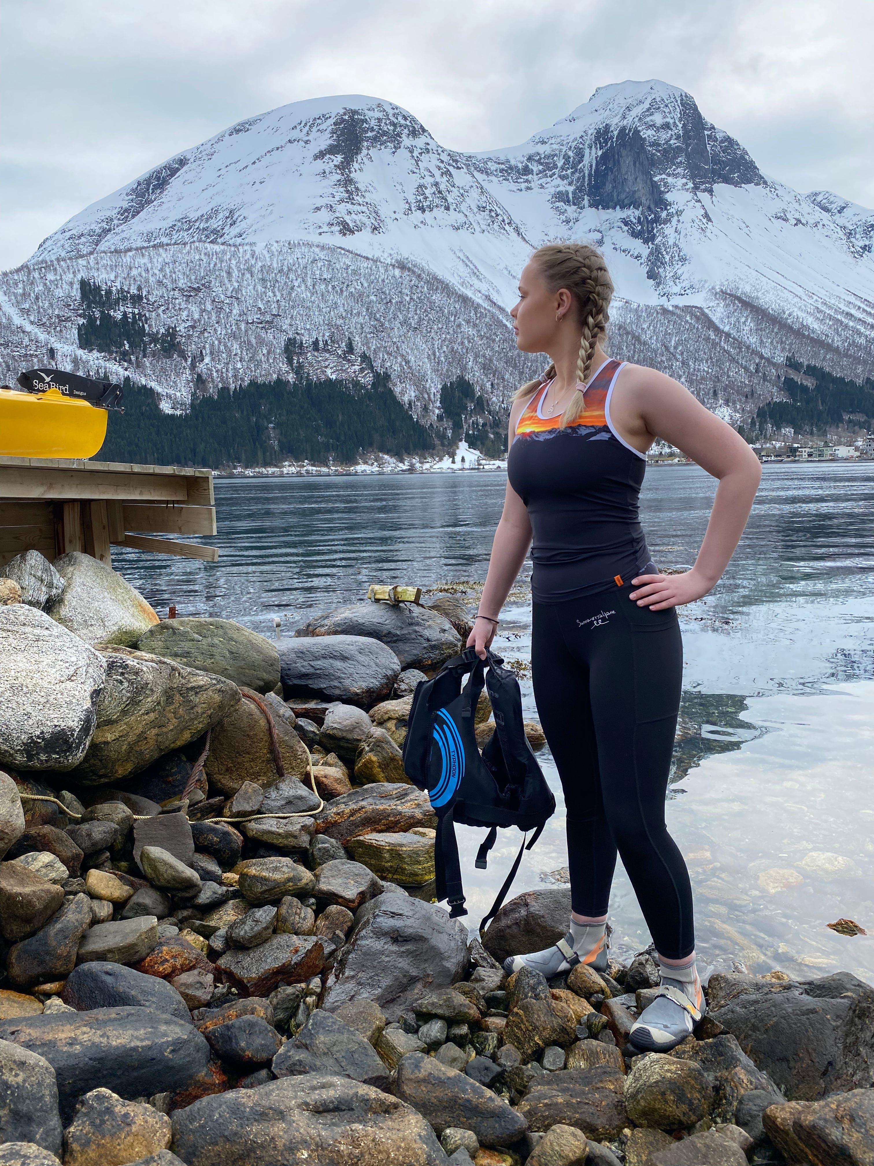 Sunset tights og singlet Skåralasen på Sunnmøre ved Hjørundfjorden